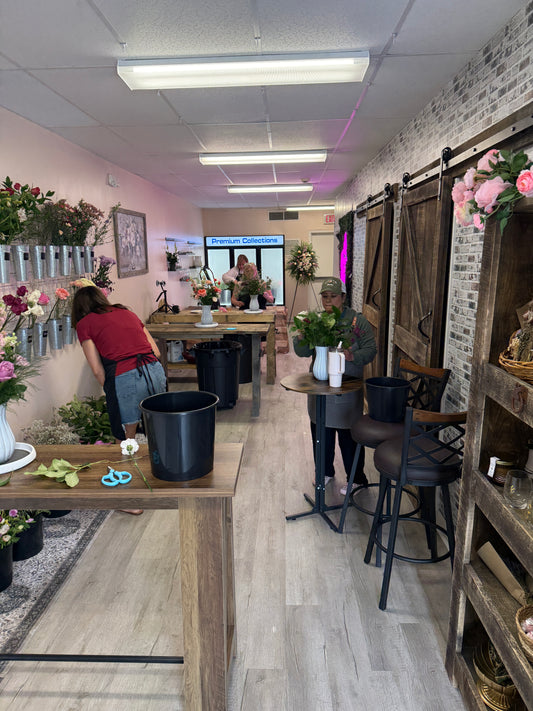 Sip and Snip Saturdays 11am - Noon