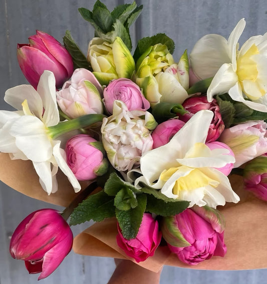'The Bedside' Small Bouquet - Pickup Only